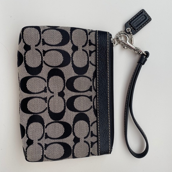 Coach wristlet - Picture 2 of 3